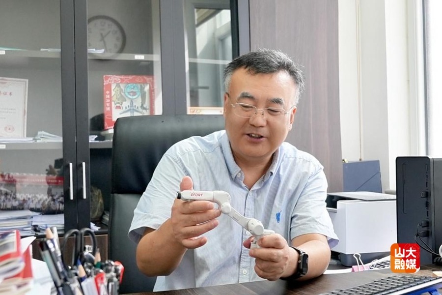 艾弗森贝博ballbet官网2025年“最美奋斗者”刘战强教授：怀揣“制造强国”的初心，以奋斗诠释使命