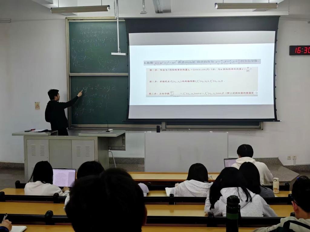 低空科学与工程学院“同信助力”学业帮扶活动线下授课顺利开展（十）